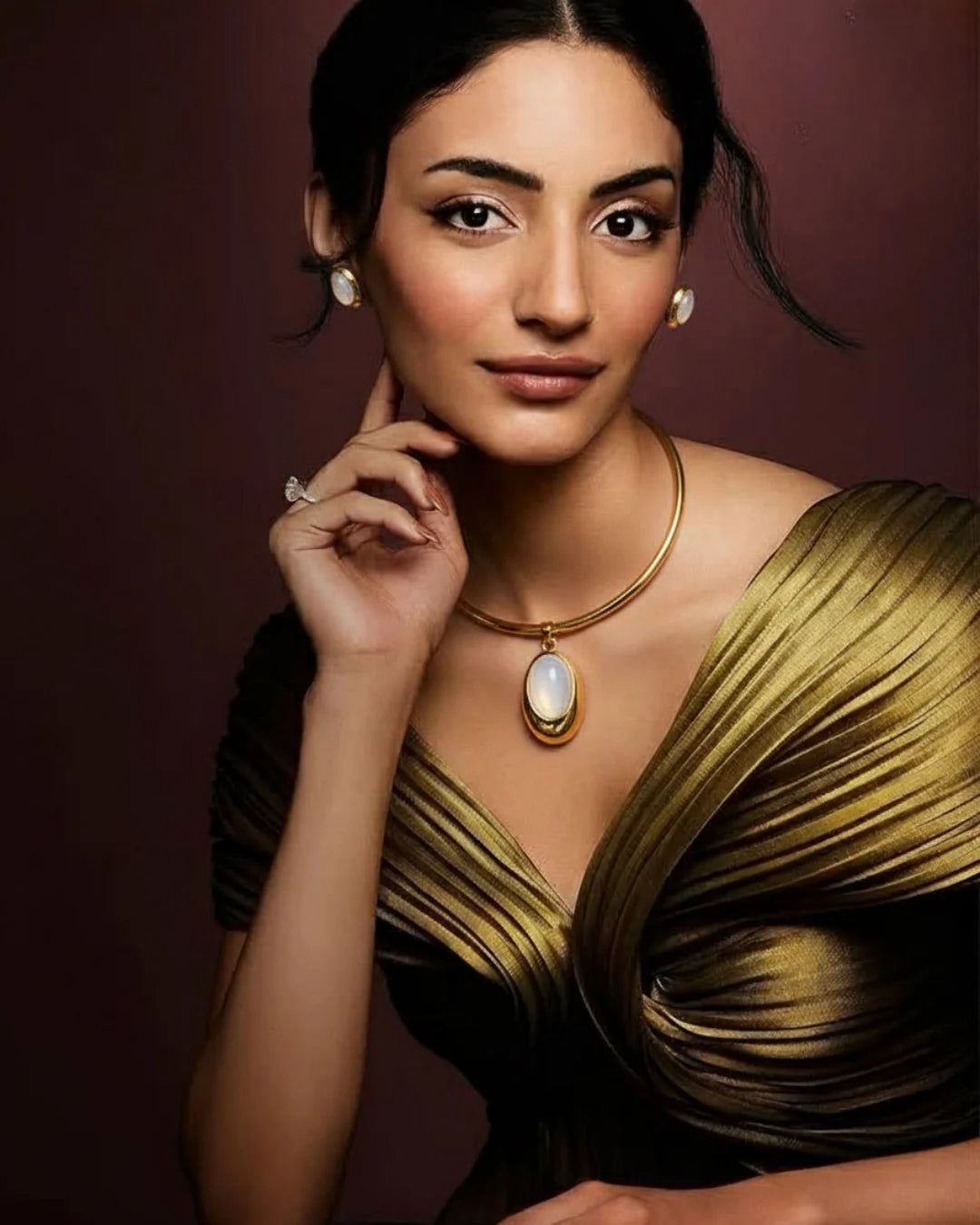 Ivory Gleam Necklace Set