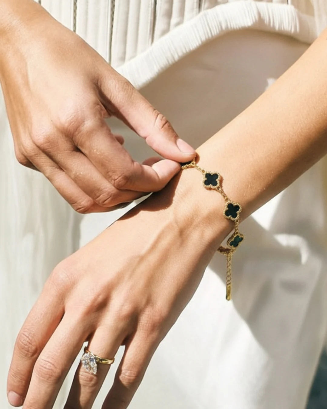 Midnight Clover Chain Bracelet