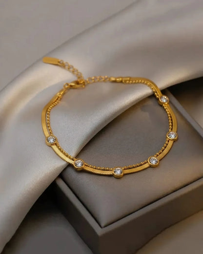Luna Bezel Chain Bracelet