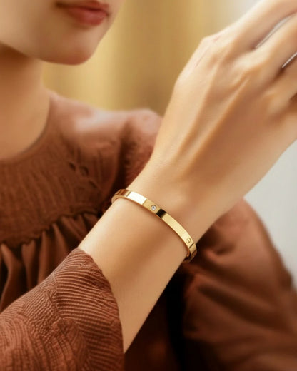 Minimal Screw Detail Bangle
