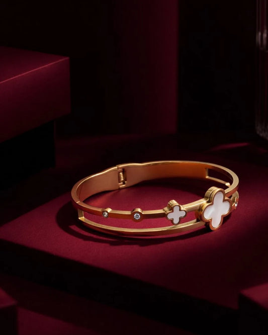 Ivory Clover Dual-Line Bracelet
