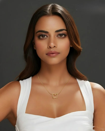 Minimal Clover Pendant Necklace