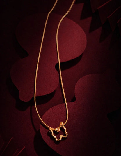 Minimal Clover Pendant Necklace