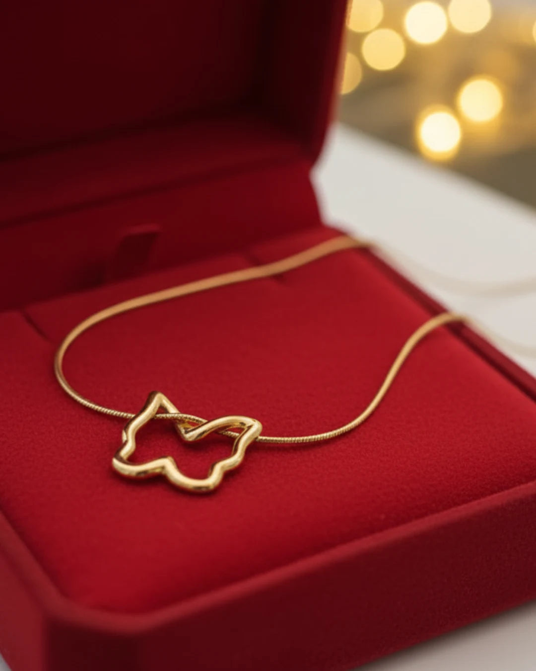 Minimal Clover Pendant Necklace