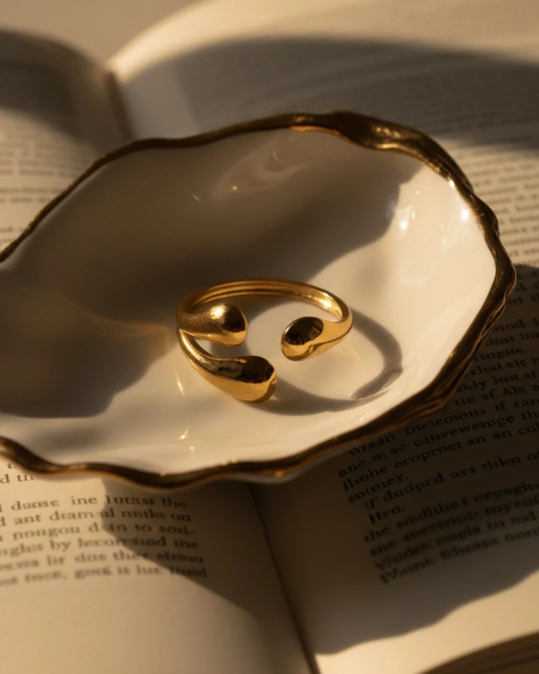 Fluid Curve Open Ring