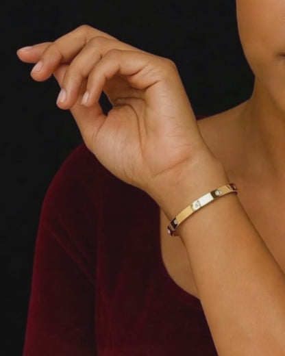 Minimal Screw Detail Bangle