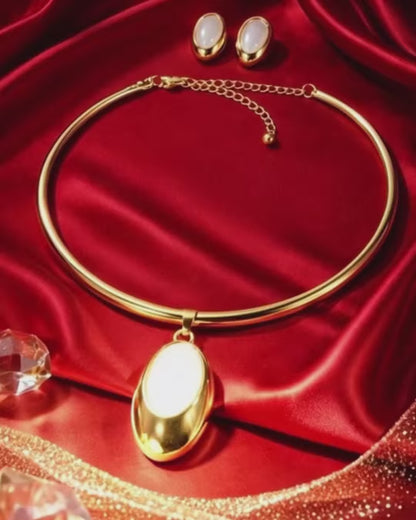 Ivory Gleam Necklace Set